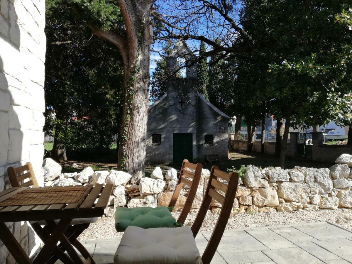 Kod Male Gospe Villa Tribalj Exteriör bild